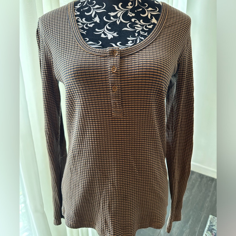 Carve Designs Women’s Scoop Neck Henley